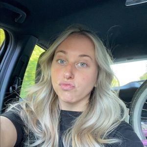 Meet your Posher, Victoria